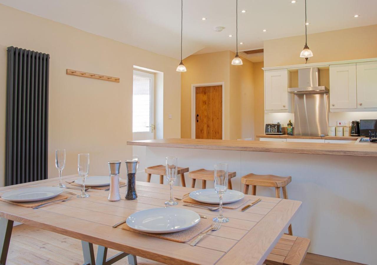 The Barn In Longhope - Luxury Barn Conversion Екстериор снимка